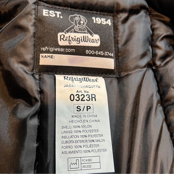 NWT Refrigiwear Women's Black Winter Coat Jacket Size Small Petite - Picture 6 of 7